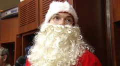 戈登打扮成圣诞老人接受采访：圣诞老人