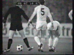[档案馆]1976/77欧冠半决赛 门兴2-0基